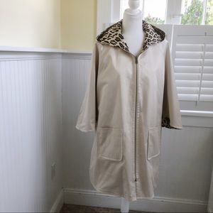 Joan Rivers Tan Reversible Hooded Rain Poncho Women’s Size Small NEW